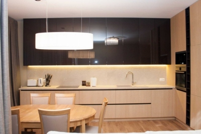 Iebūvējamie skapji no kompānijas Rīgas Mēbeles – tas ir labākais virtuves mēbeļu variants